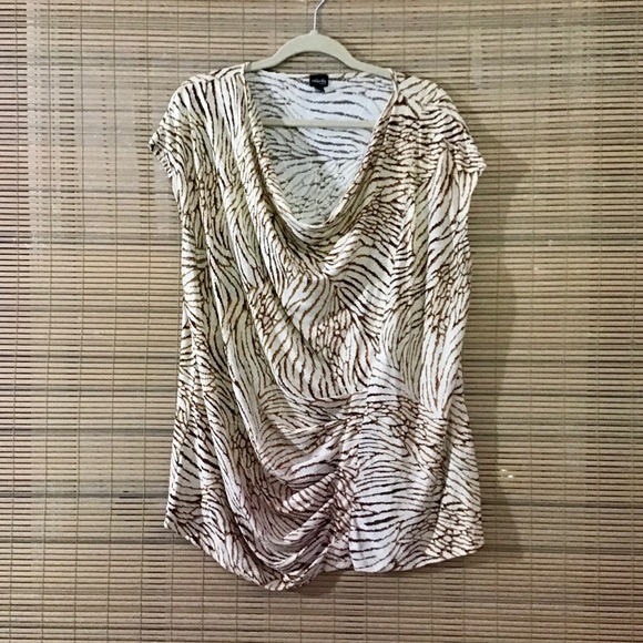 💵🍾HP🥂🍾RAFEALLA Woman. draped front blouse - Picture 2 of 13